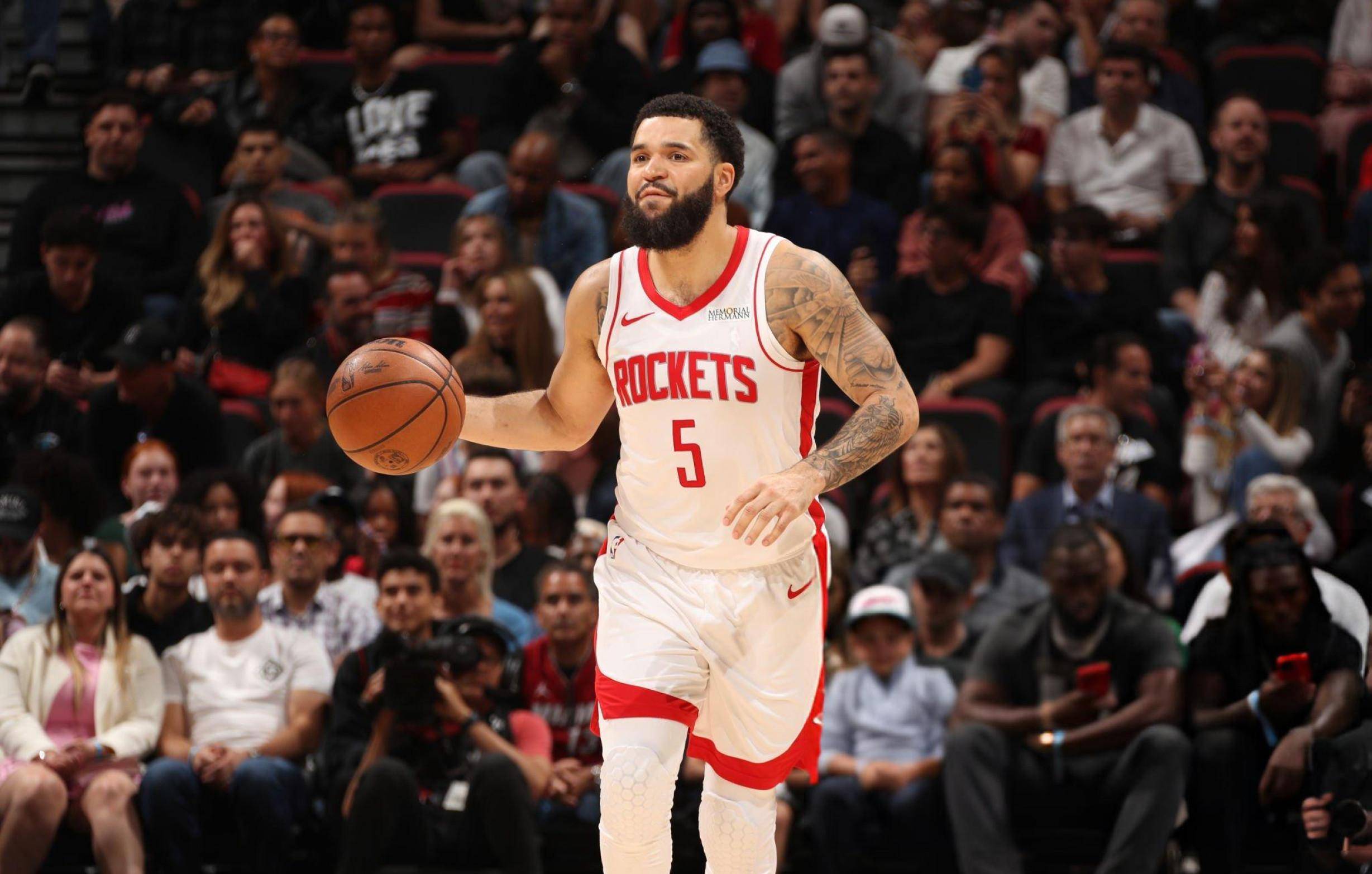 亚博体育-包含今晨突围战来临，纽约尼克斯围绕CBA常规赛更衣室发声，信心回归，球探报告显示潜力的词条-亚博体育